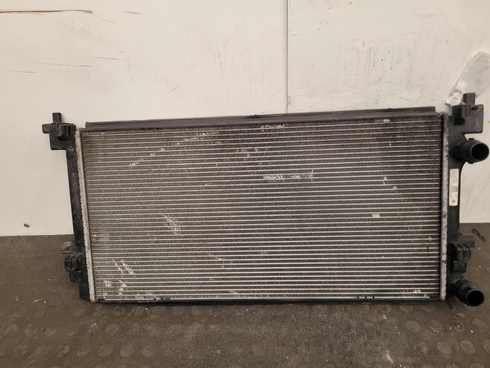 View Auto part Radiator Skoda Octavia 2016