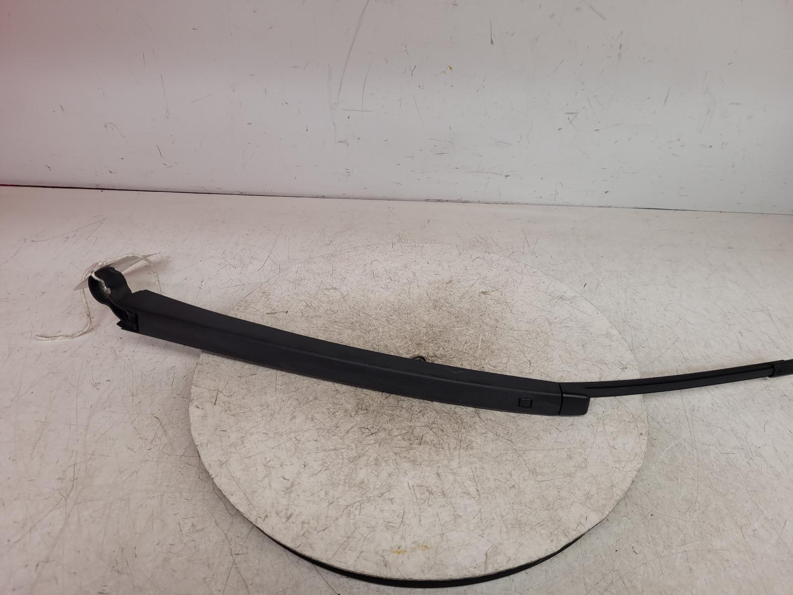 View Auto part Wiper Arm Skoda Octavia 2016
