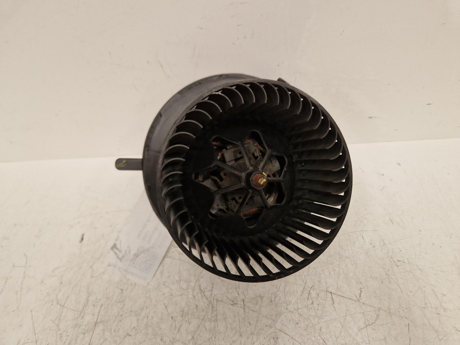 View Auto part Heater Motor/Assembly Volkswagen Golf 2012