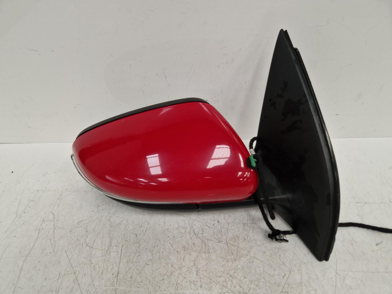 View Auto part R Door Mirror Volkswagen Golf 2012