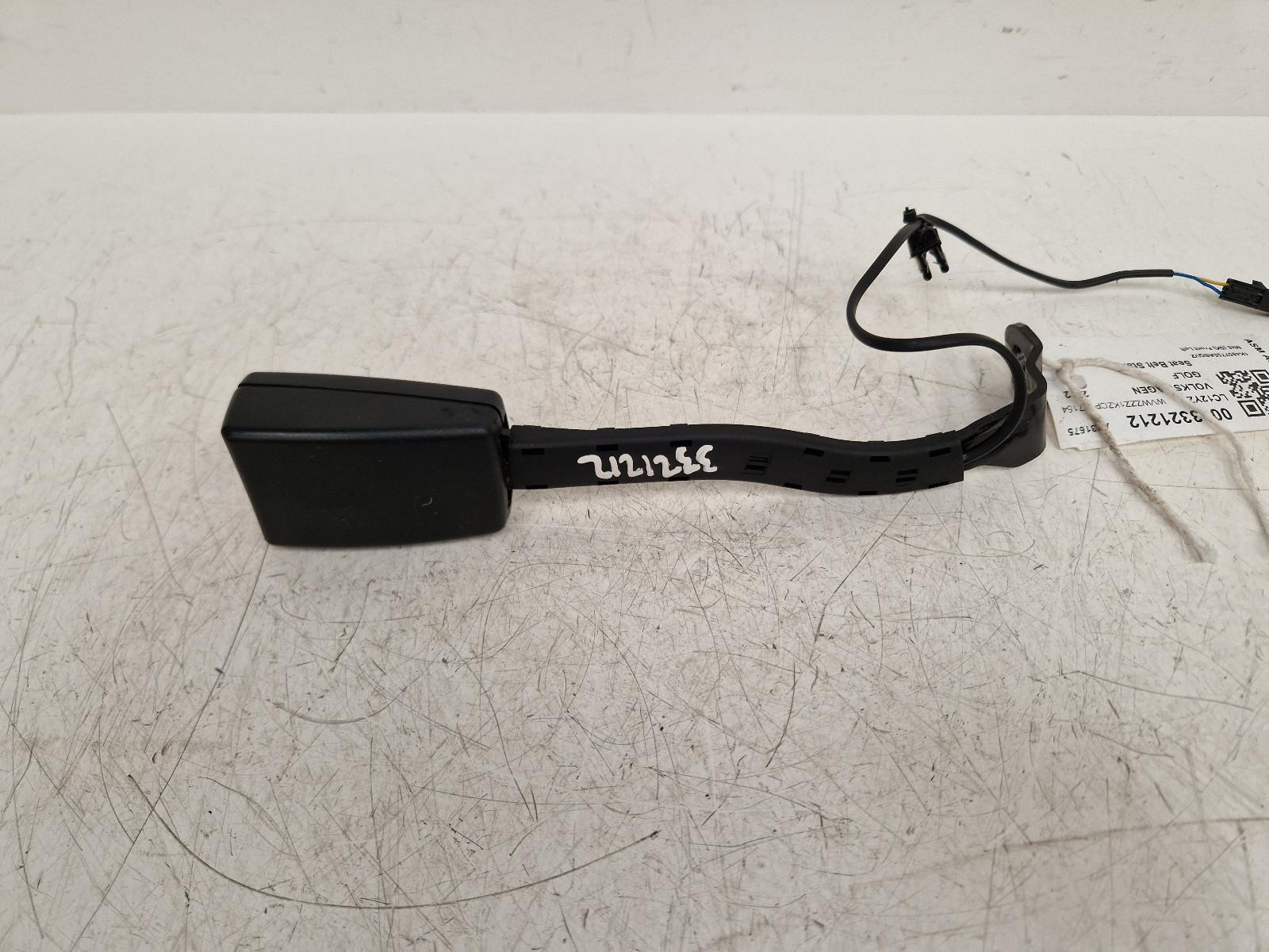 View Auto part Seat Belt Volkswagen Golf 2012