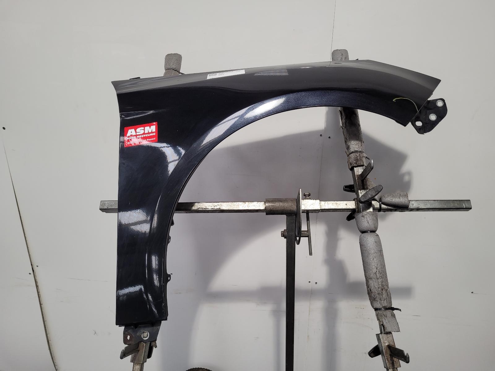 View Auto part R Wing Ford Focus 2014