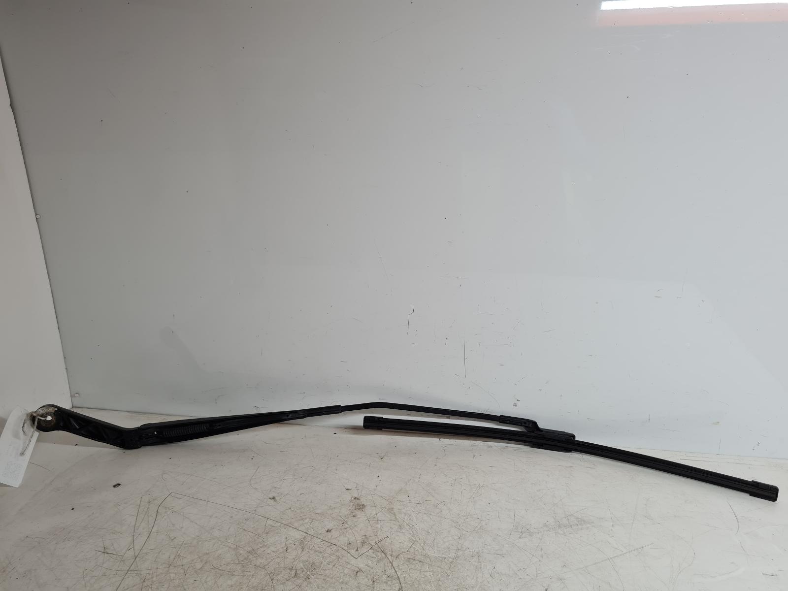 View Auto part Wiper Arm Peugeot Boxer 2020