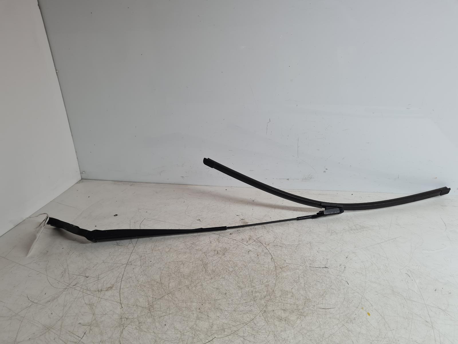 View Auto part Wiper Arm Peugeot Boxer 2020