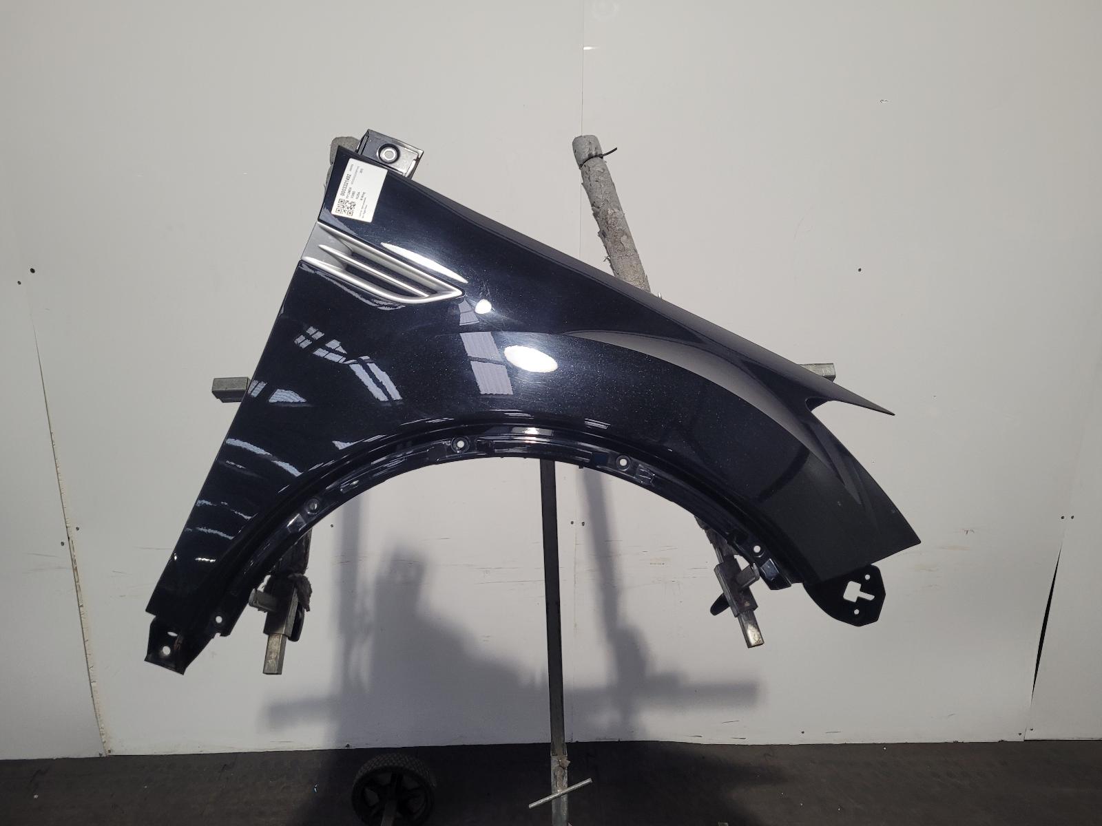 View Auto part R Wing Ford Kuga 2012