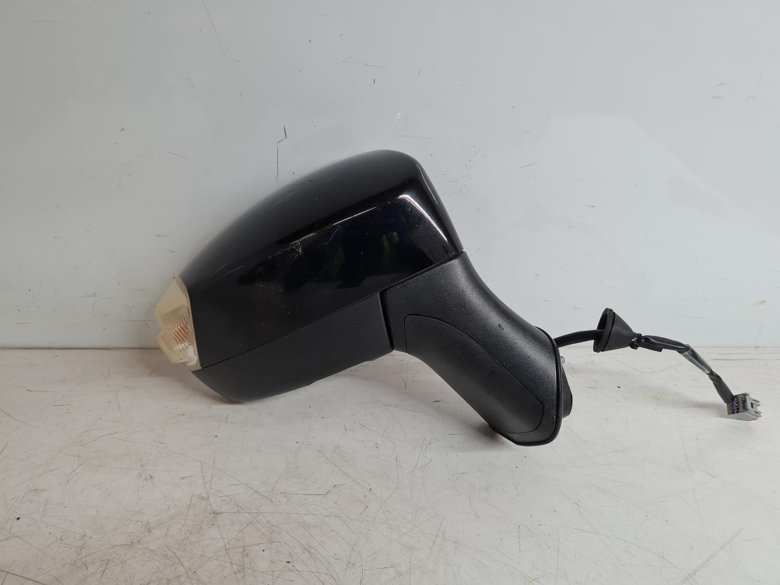 View Auto part R Door Mirror Ford Kuga 2012