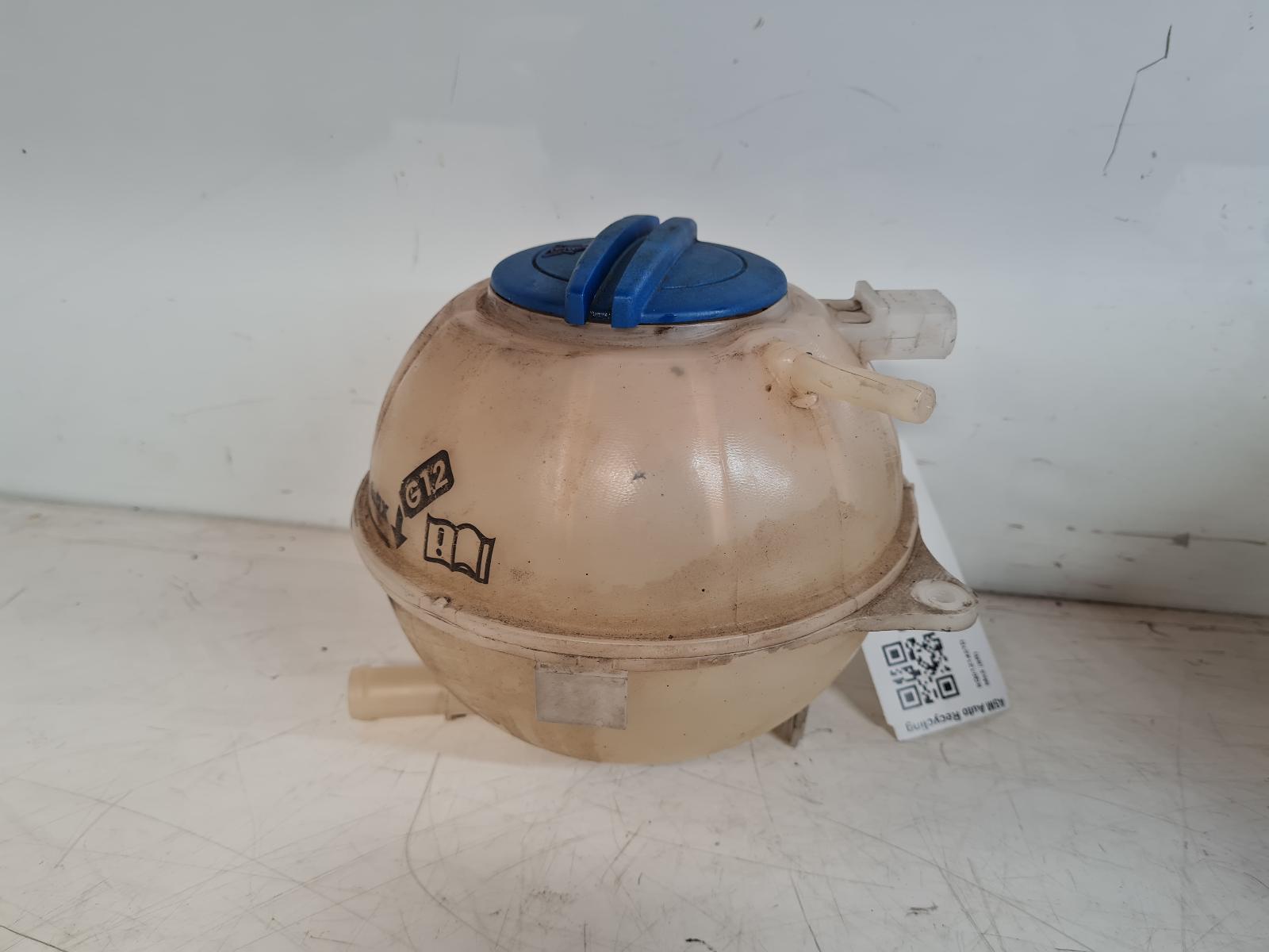 View Auto part Overflow Bottle Volkswagen Polo 2011