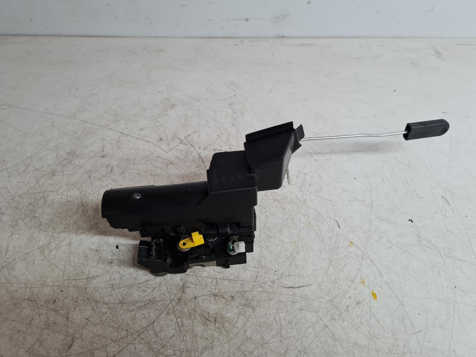View Auto part Door Lock Assembly Dacia Duster 2013