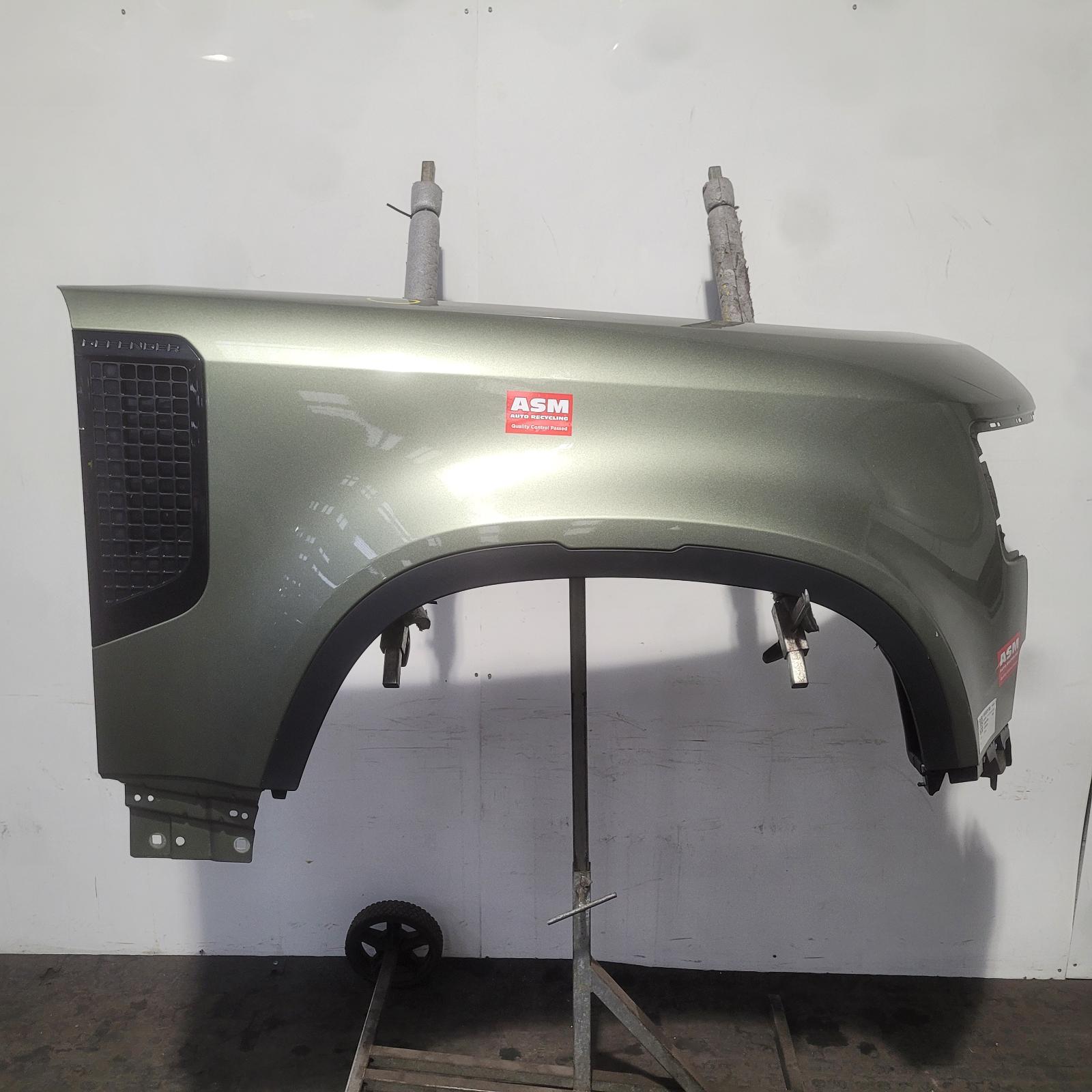 View Auto part R Wing Land Rover Defender 2020