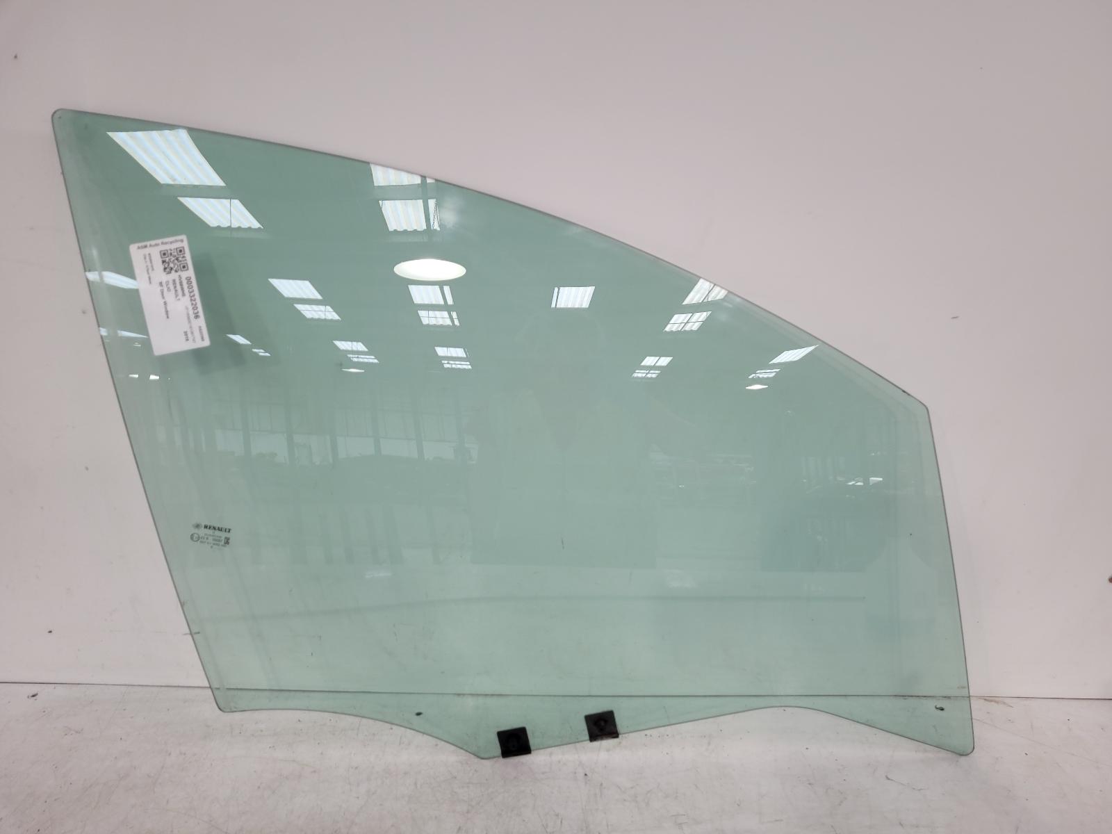 View Auto part RF Door Window Renault Clio 2018