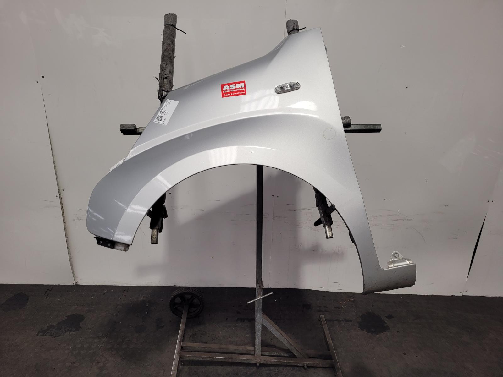 View Auto part L Wing Citroen Nemo 2014