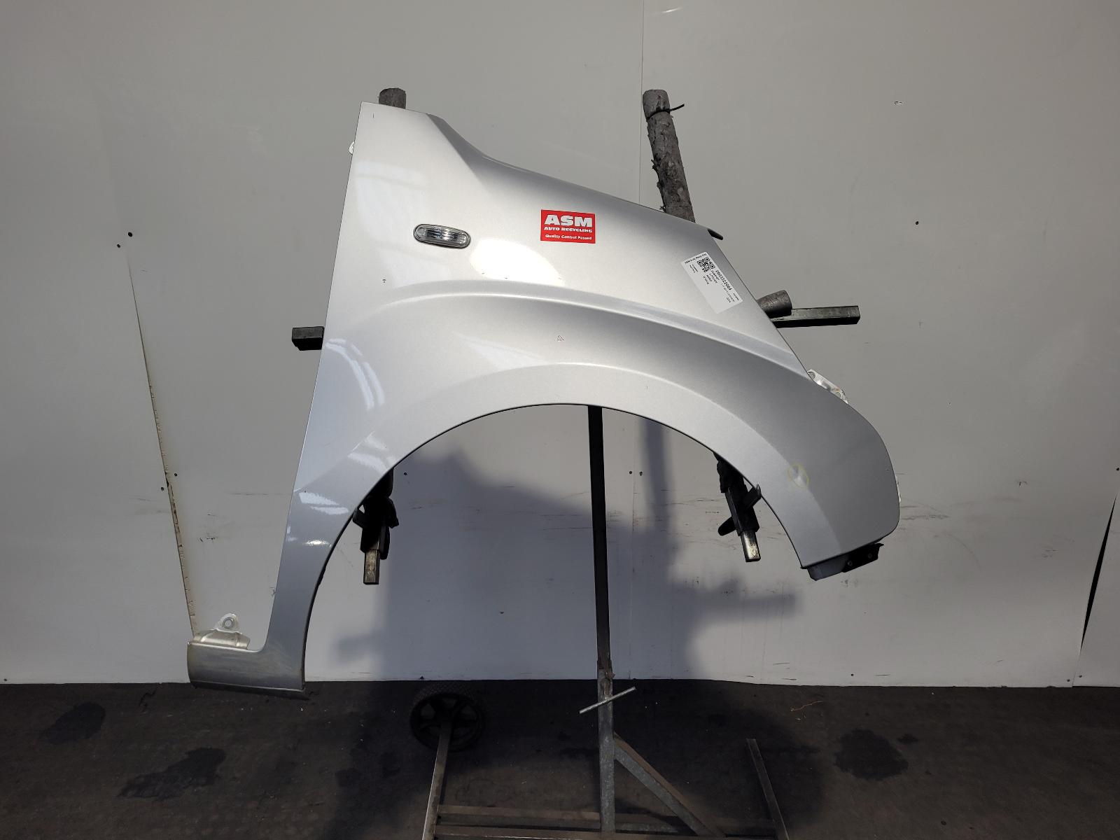 View Auto part R Wing Citroen Nemo 2014