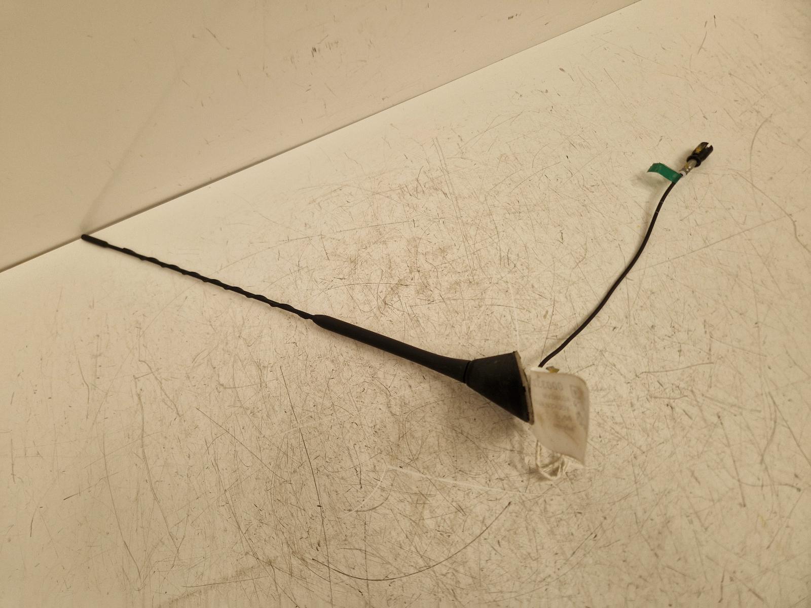 View Auto part Antenna Volkswagen Polo 2008