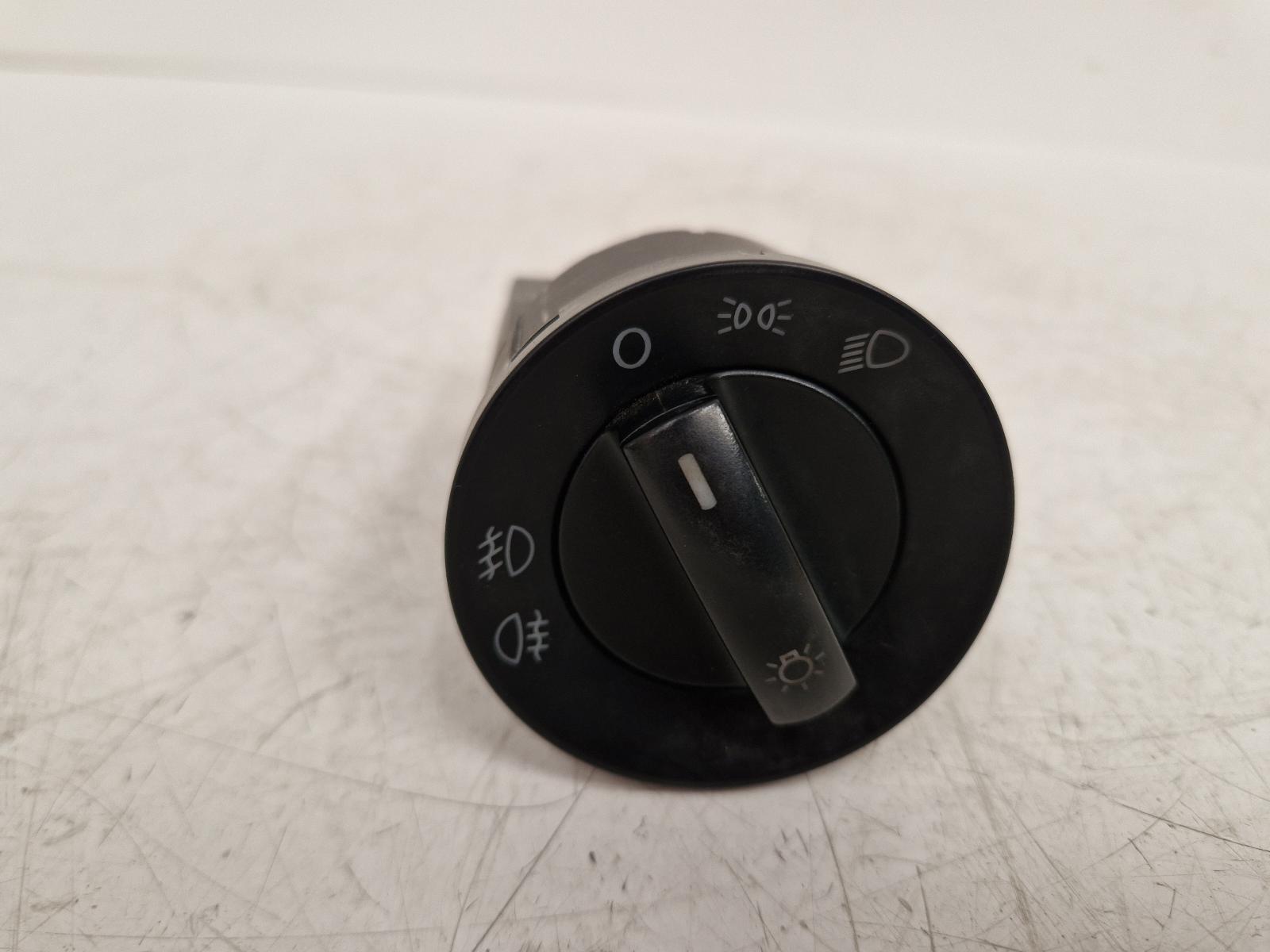 View Auto part Headlight Switch Volkswagen Polo 2008