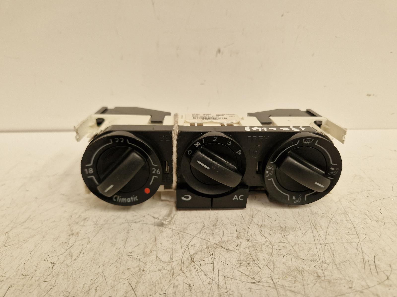 View Auto part Heater/AC Controller Volkswagen Polo 2008