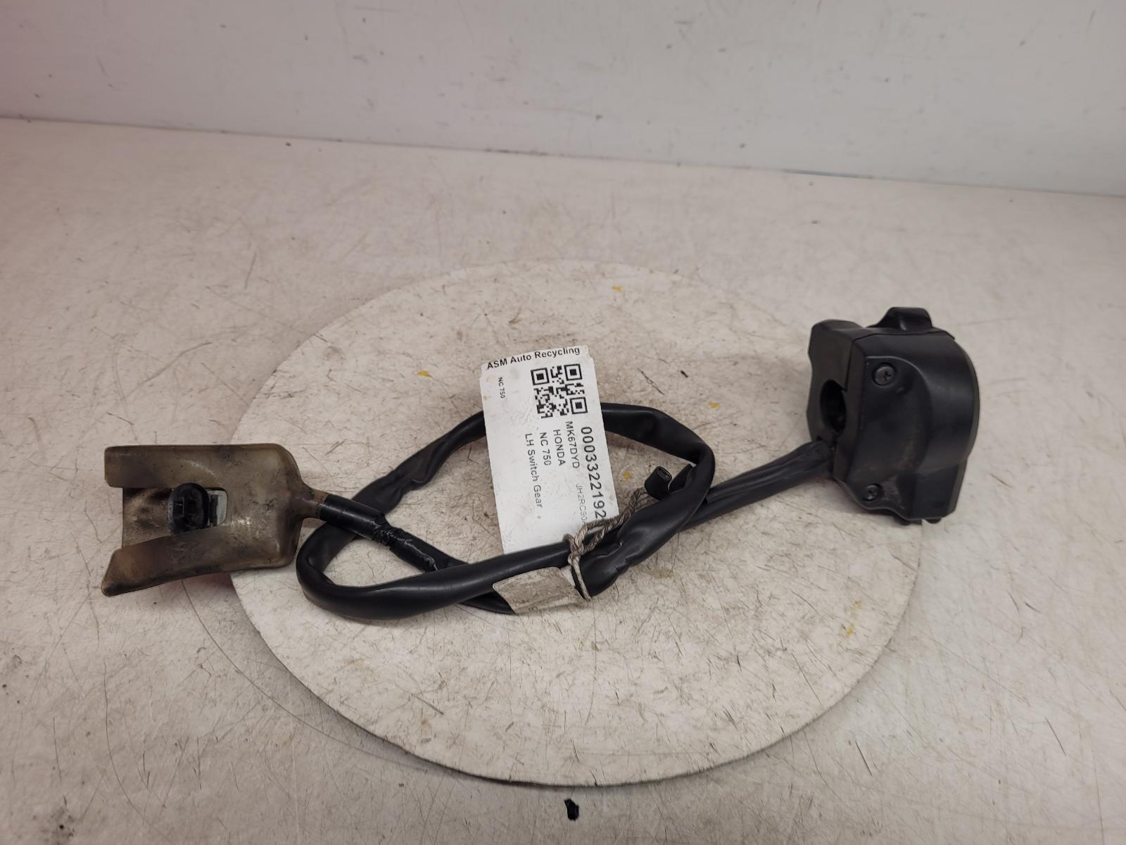 View Auto part LH Switch Gear Honda Nc 750 2017