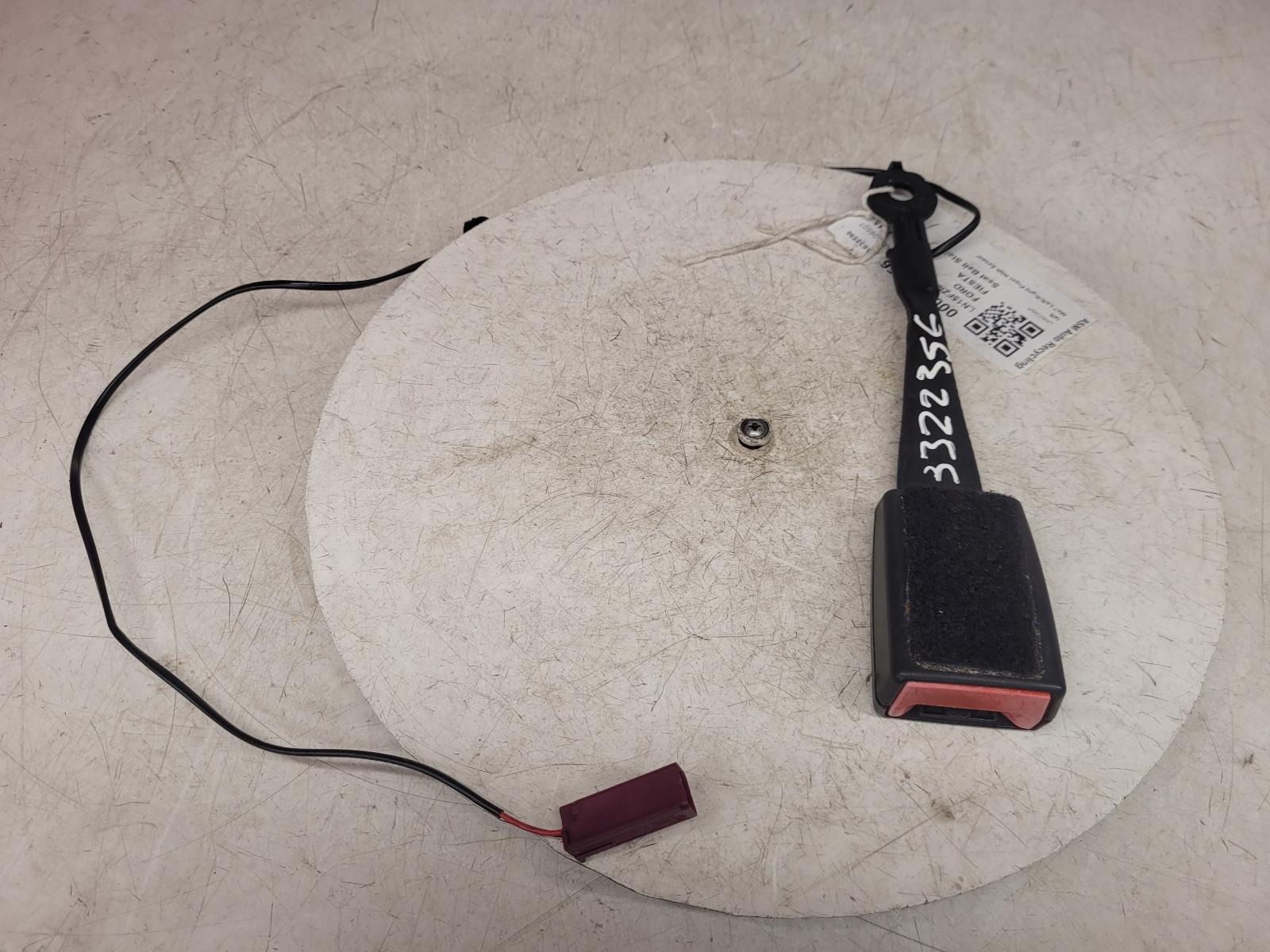 View Auto part Seat Belt Ford Fiesta 2015