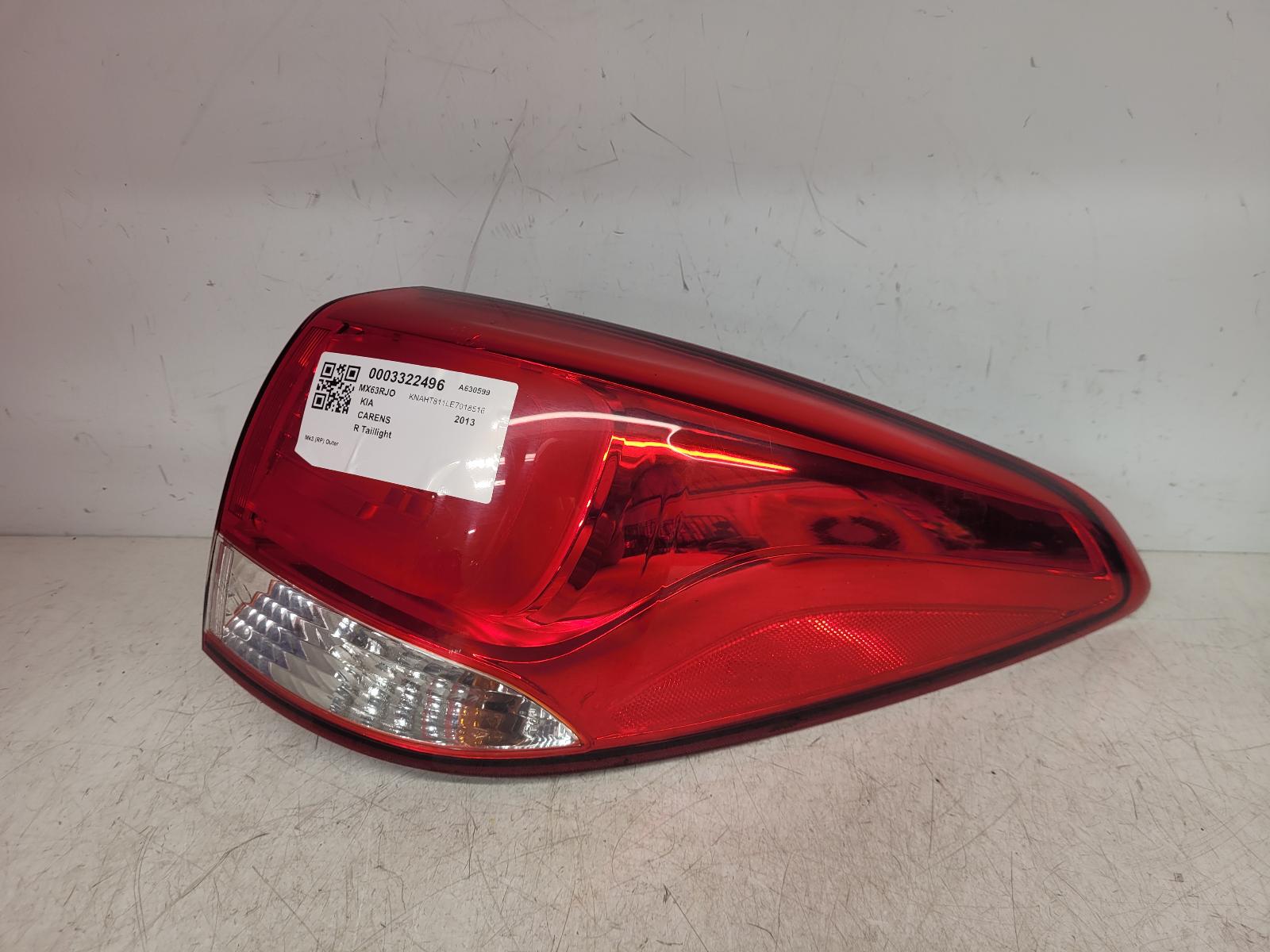 View Auto part R Taillight Kia Carens 2013