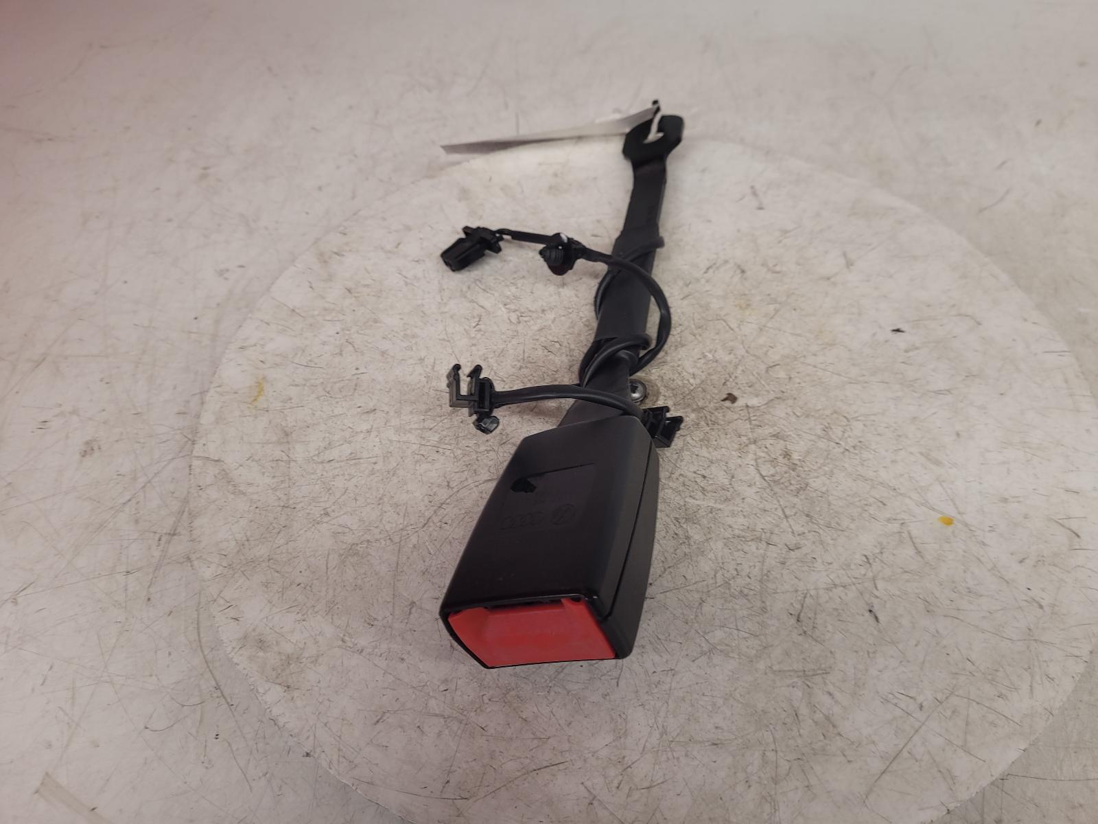 View Auto part Seat Belt Audi Q3 2016