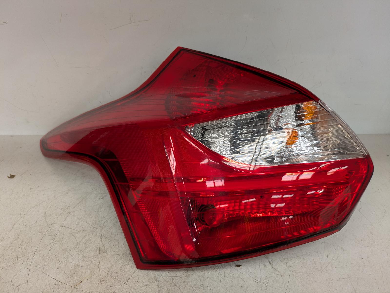 View Auto part L Taillight Ford Focus 2013