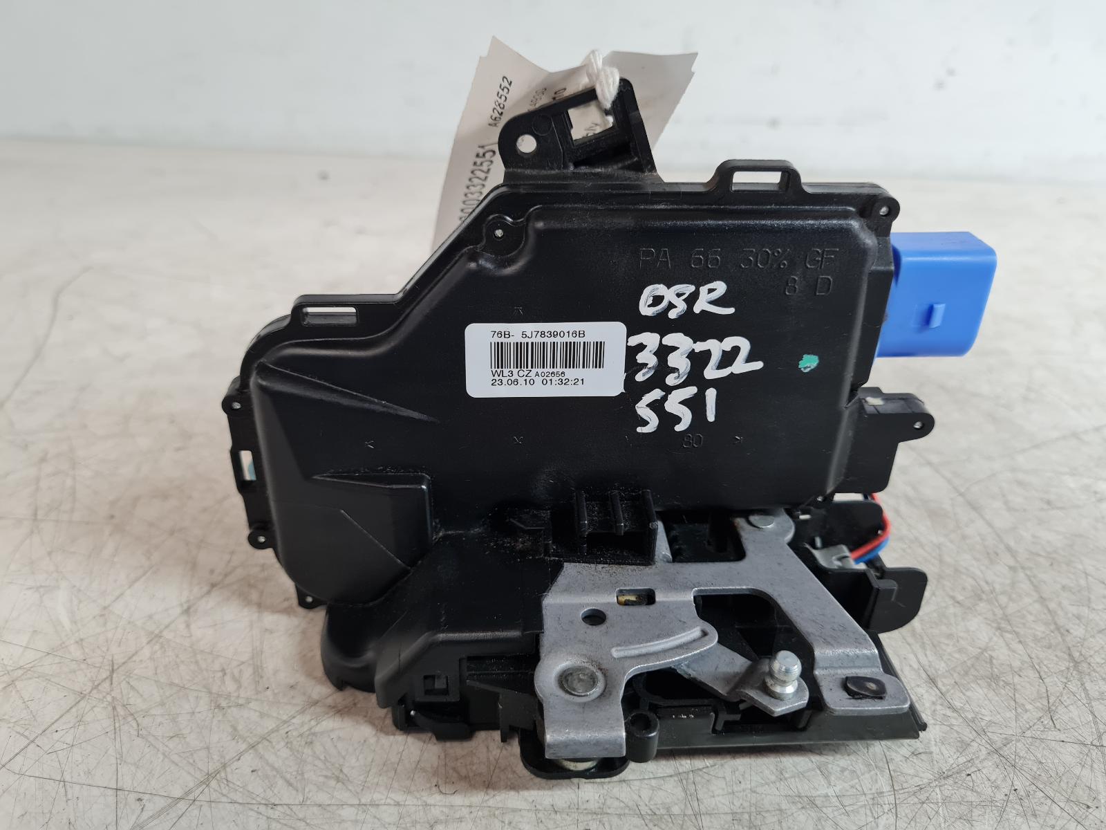 View Auto part Door Lock Assembly Skoda Roomster 2010