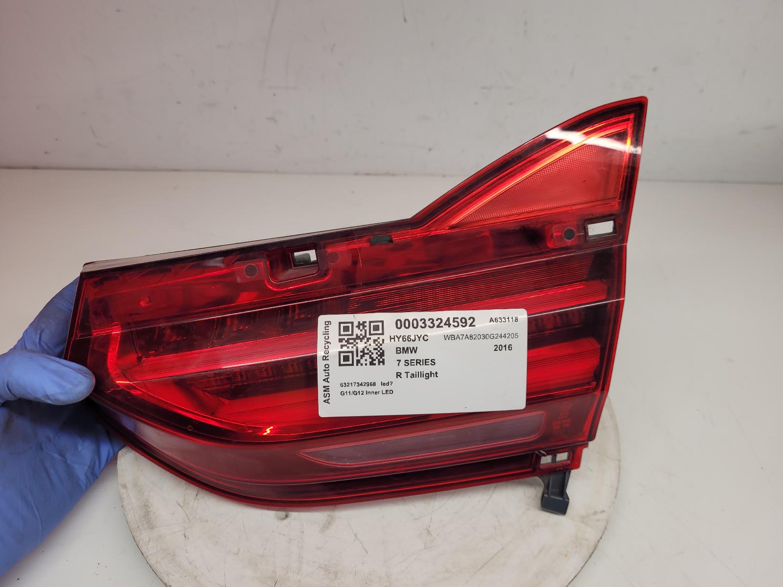 View Auto part R Taillight Bmw 7 Series 2016