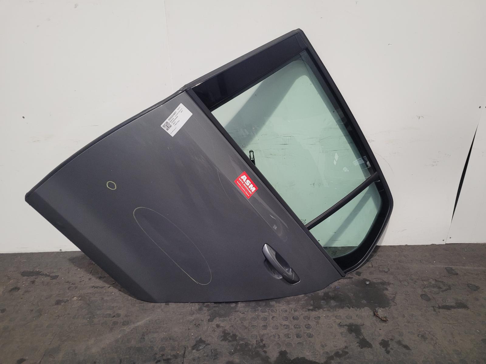 View Auto part L Rear Door Volkswagen Golf 2011