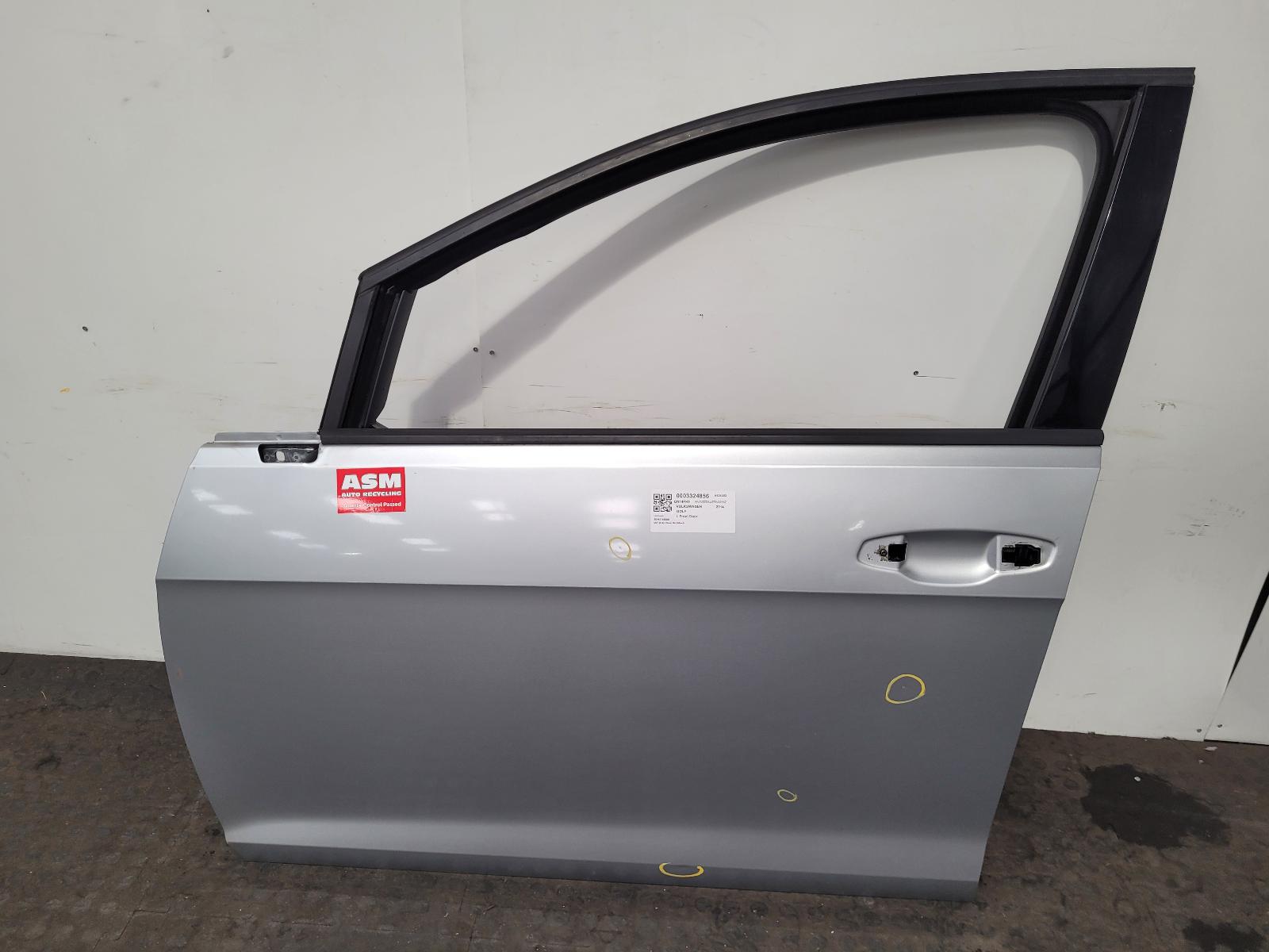 View Auto part L Front Door Volkswagen Golf 2014