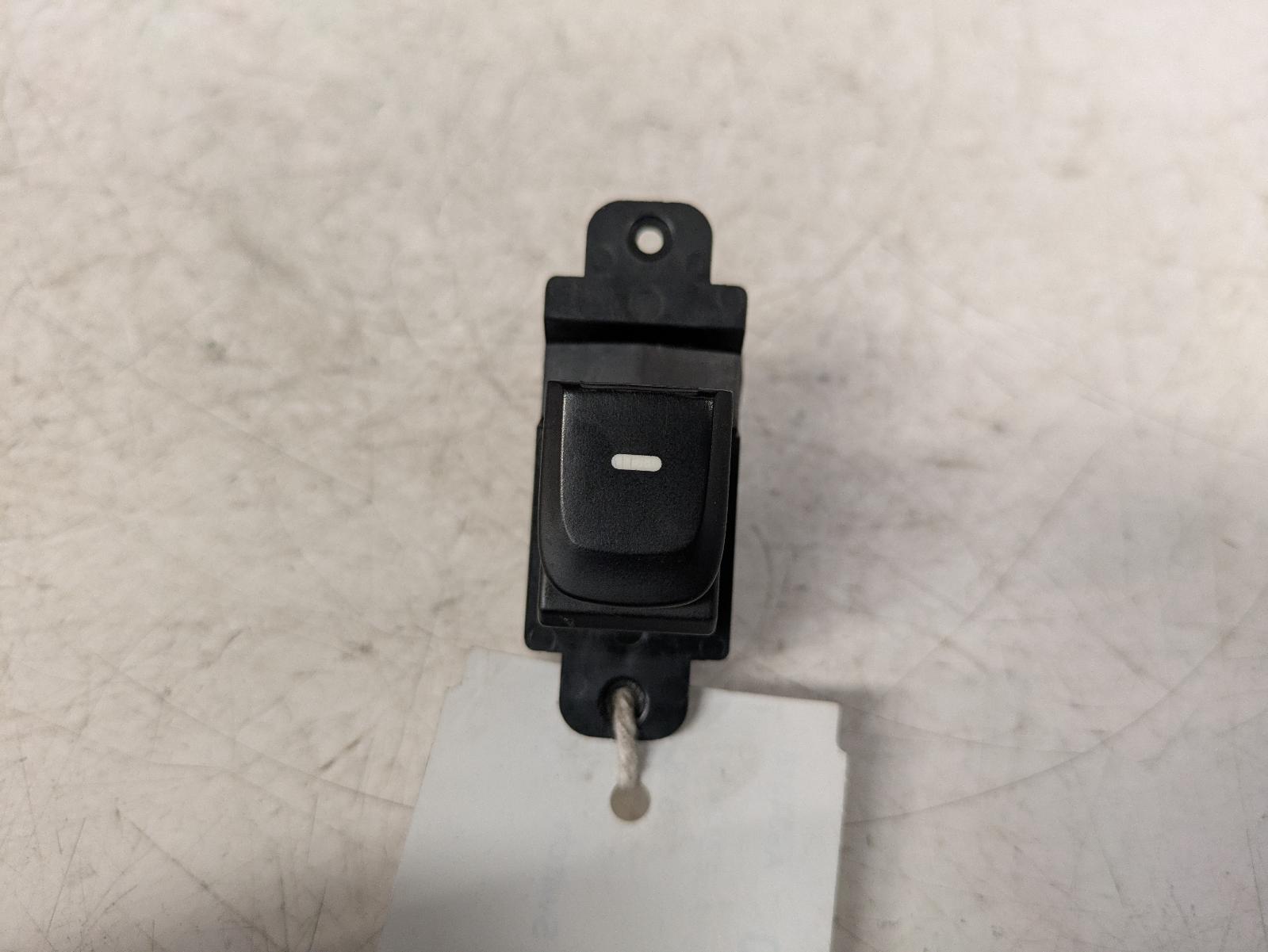 View Auto part Elect. Window Switch Hyundai I10 2015