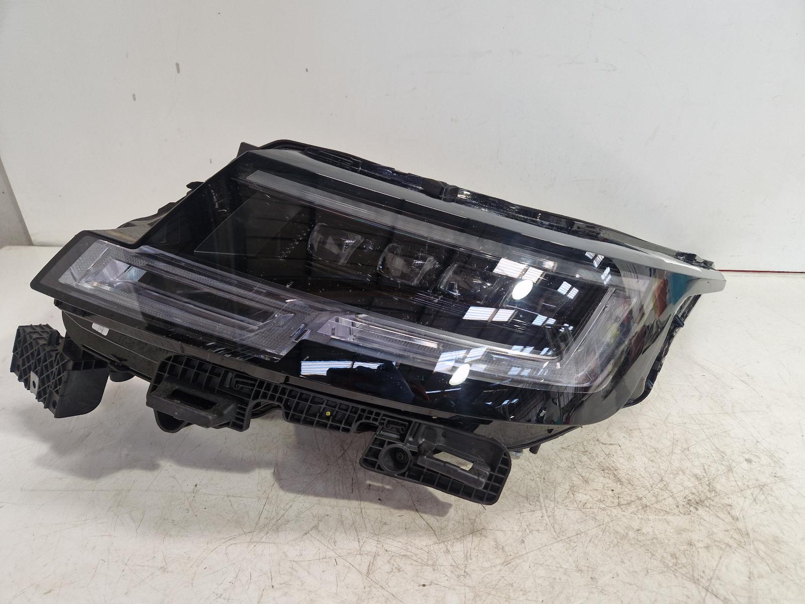 View Auto part L Headlamp Land Rover Range Rover 2026
