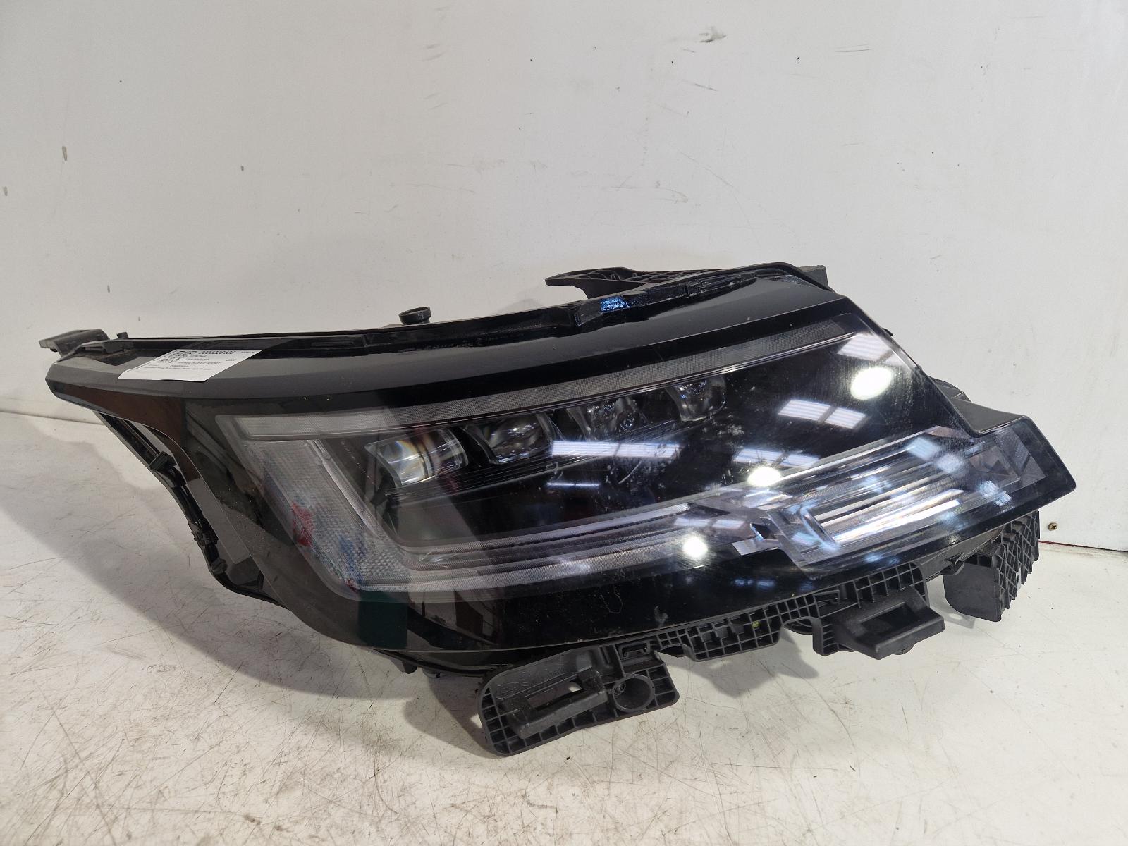 View Auto part R Headlamp Land Rover Range Rover 2026