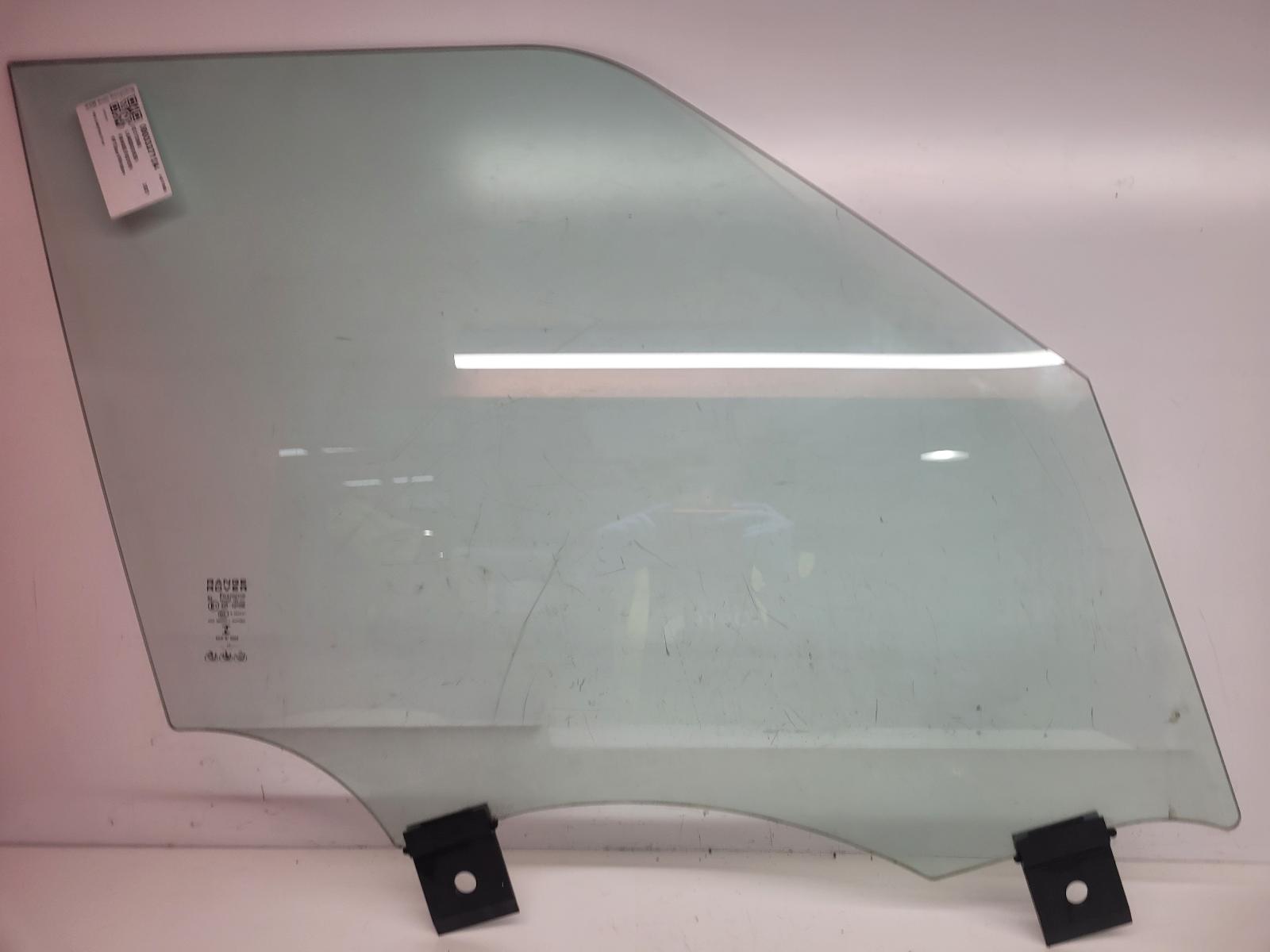View Auto part RF Door Window Land Rover Range Rover 2021