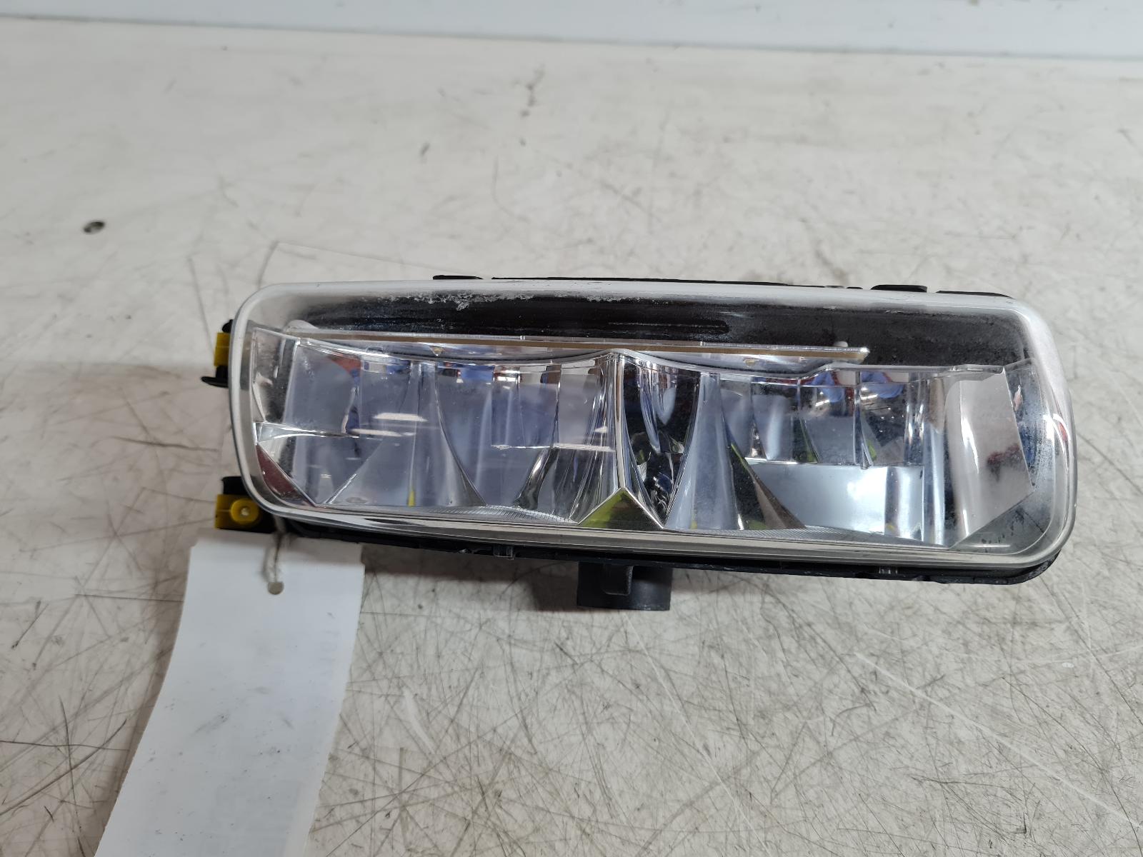 View Auto part Fog Lamp Land Rover Range Rover 2021