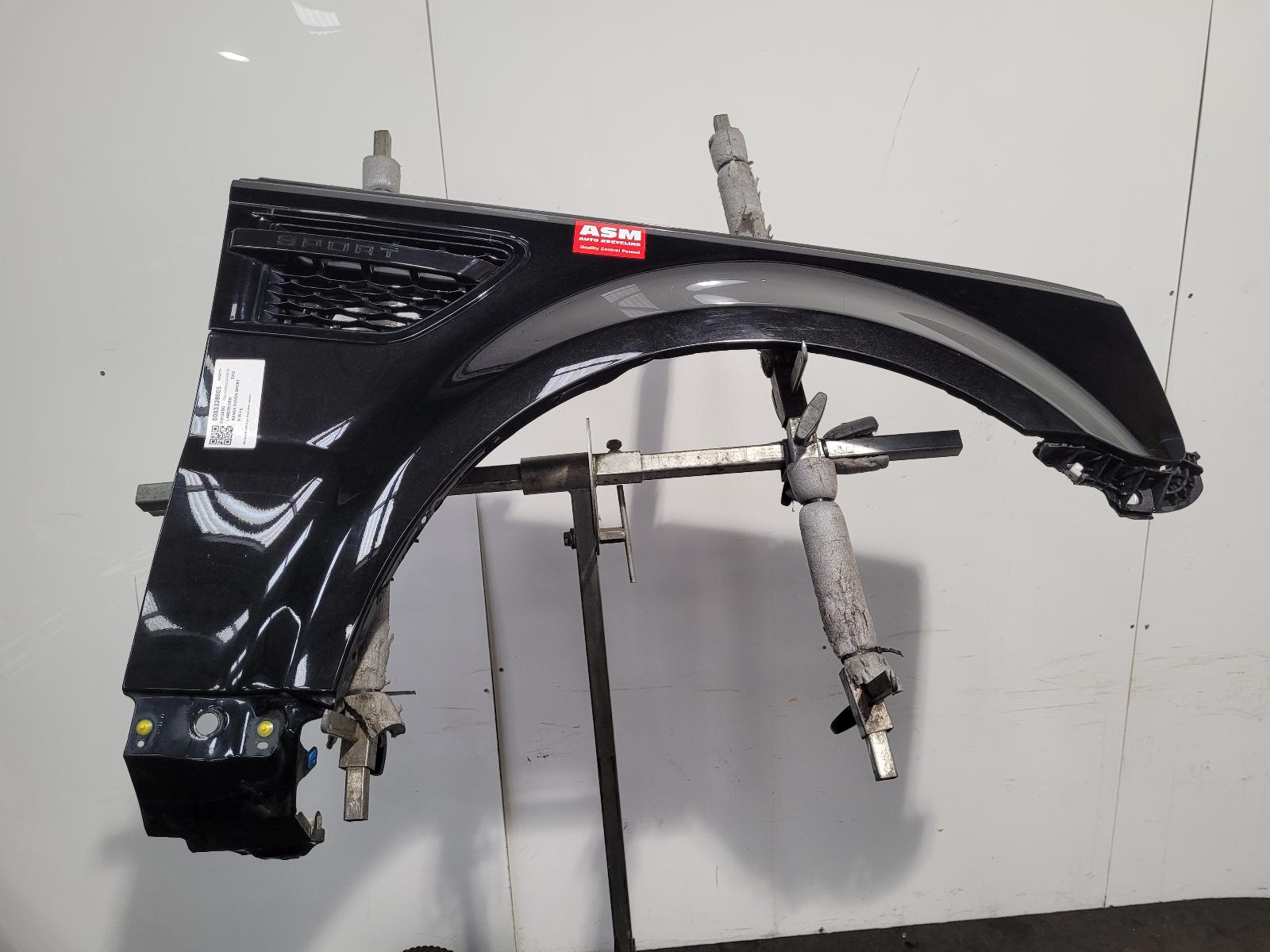 View Auto part R Wing Land Rover Range Rover Sport 2012