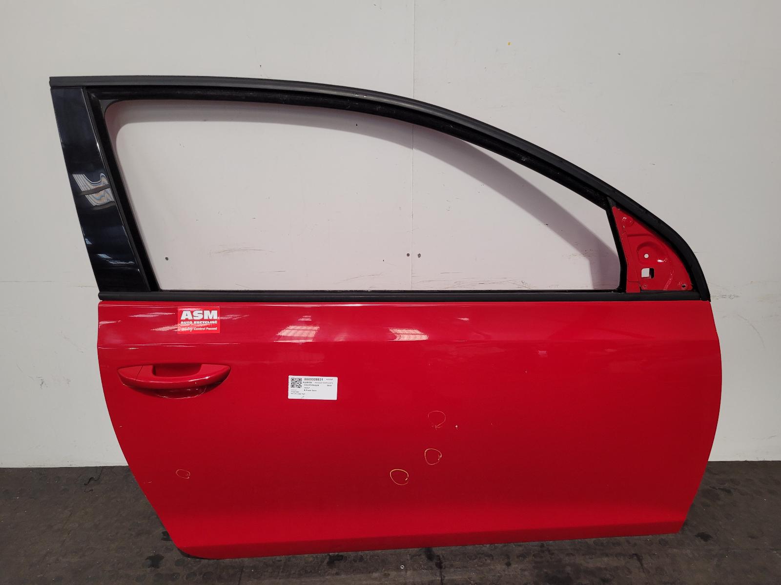 View Auto part R Front Door Volkswagen Golf 2009