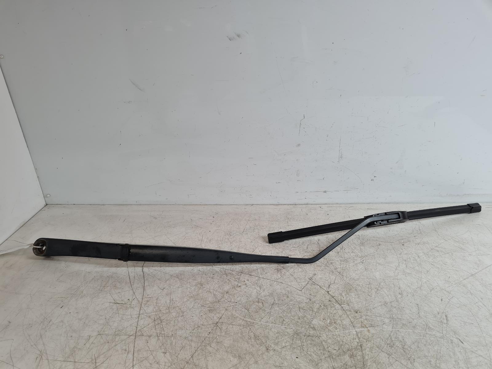 View Auto part Wiper Arm Chevrolet Cruze 2011