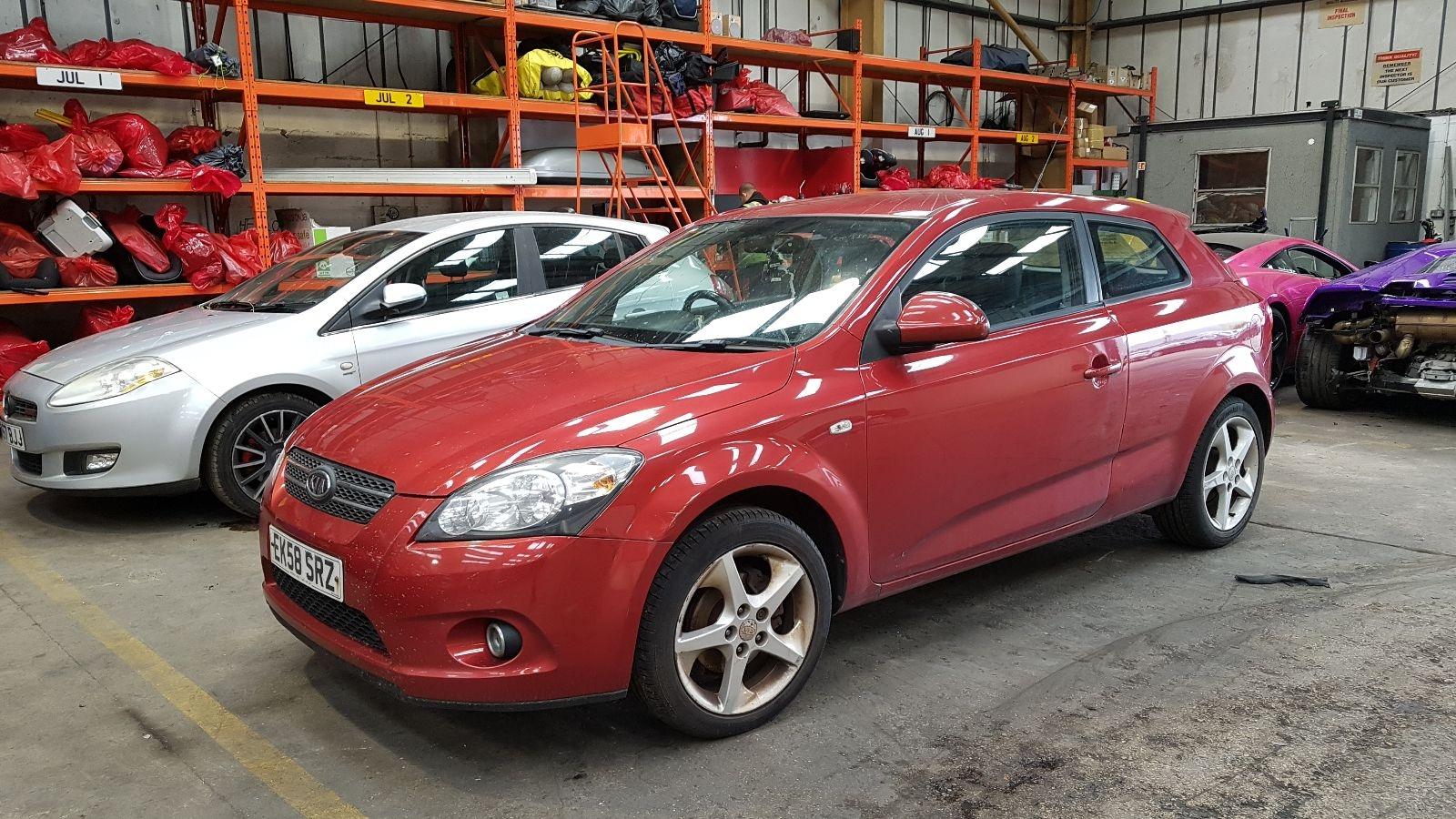 Kia ceed 3 двери