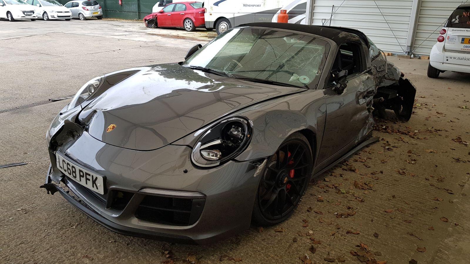 Porsche 911 2018 2 Door Convertible Breaking View Auto part Porsche 911 2018 2 Door Convertible Breaking