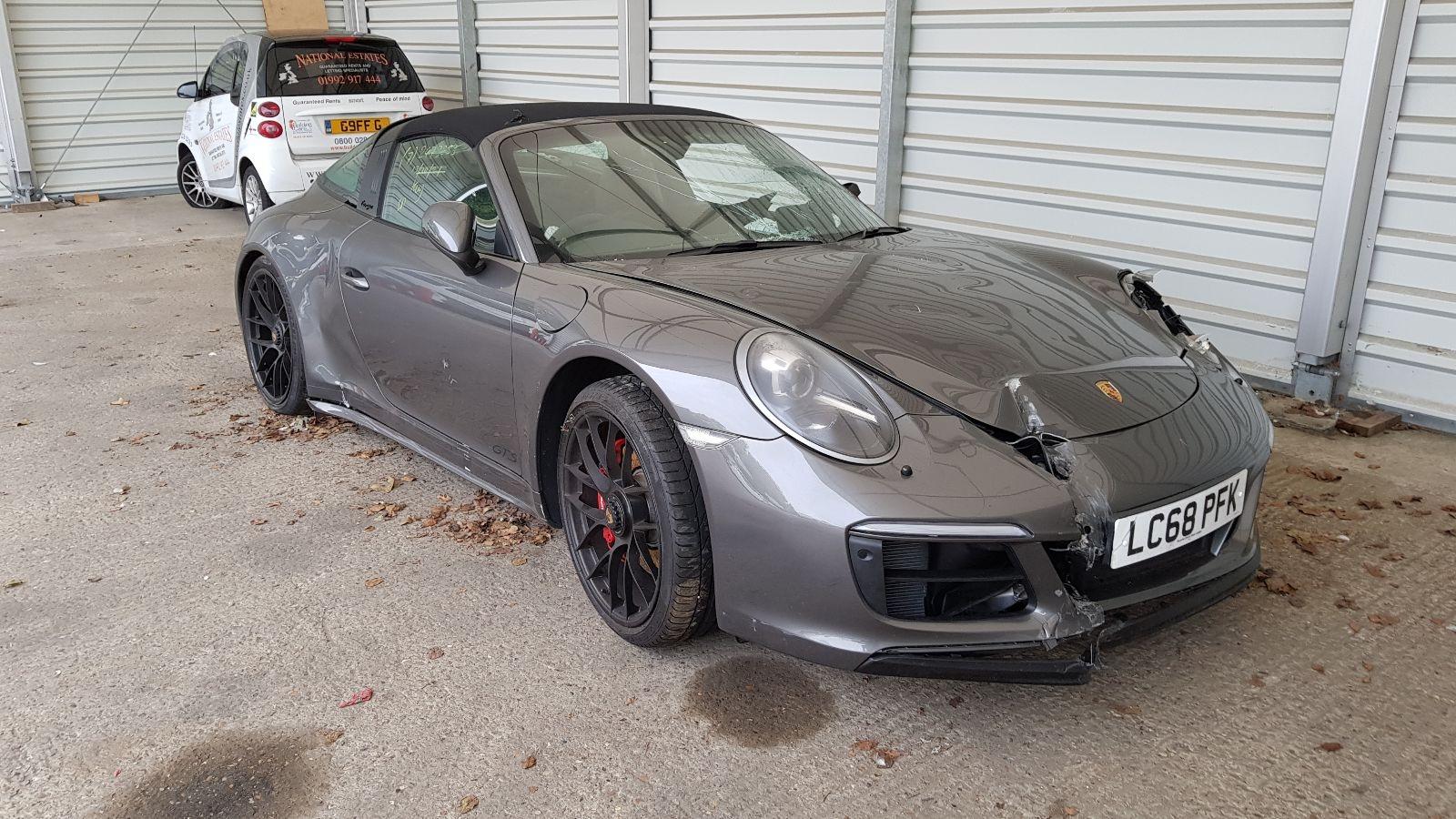 Image for a Porsche 911 2018 2 Door Convertible Breaking