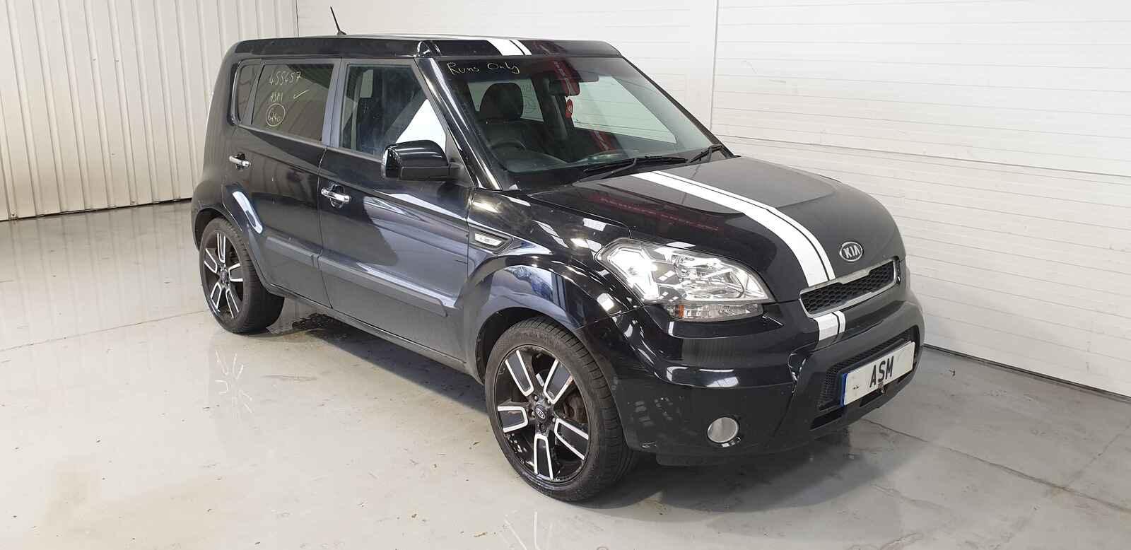 Image for a Kia Soul 2010 5 Door Hatchback Breaking