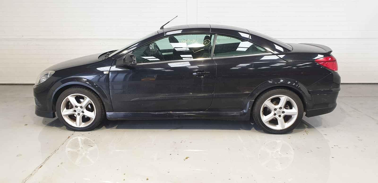 Vauxhall Astra 2010 2 Door Convertible Breaking View Auto part Vauxhall Astra 2010 2 Door Convertible Breaking