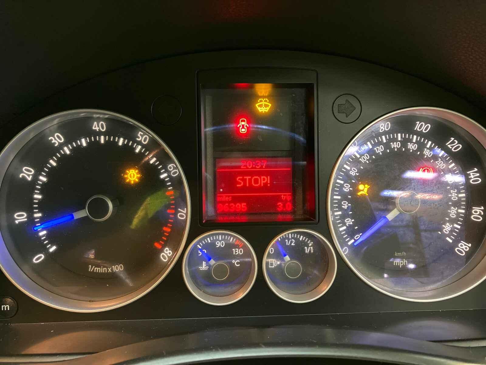View Auto part Volkswagen Golf 2005 3 Door Hatchback Breaking