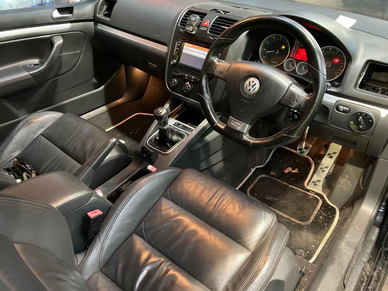 View Auto part Volkswagen Golf 2005 3 Door Hatchback Breaking