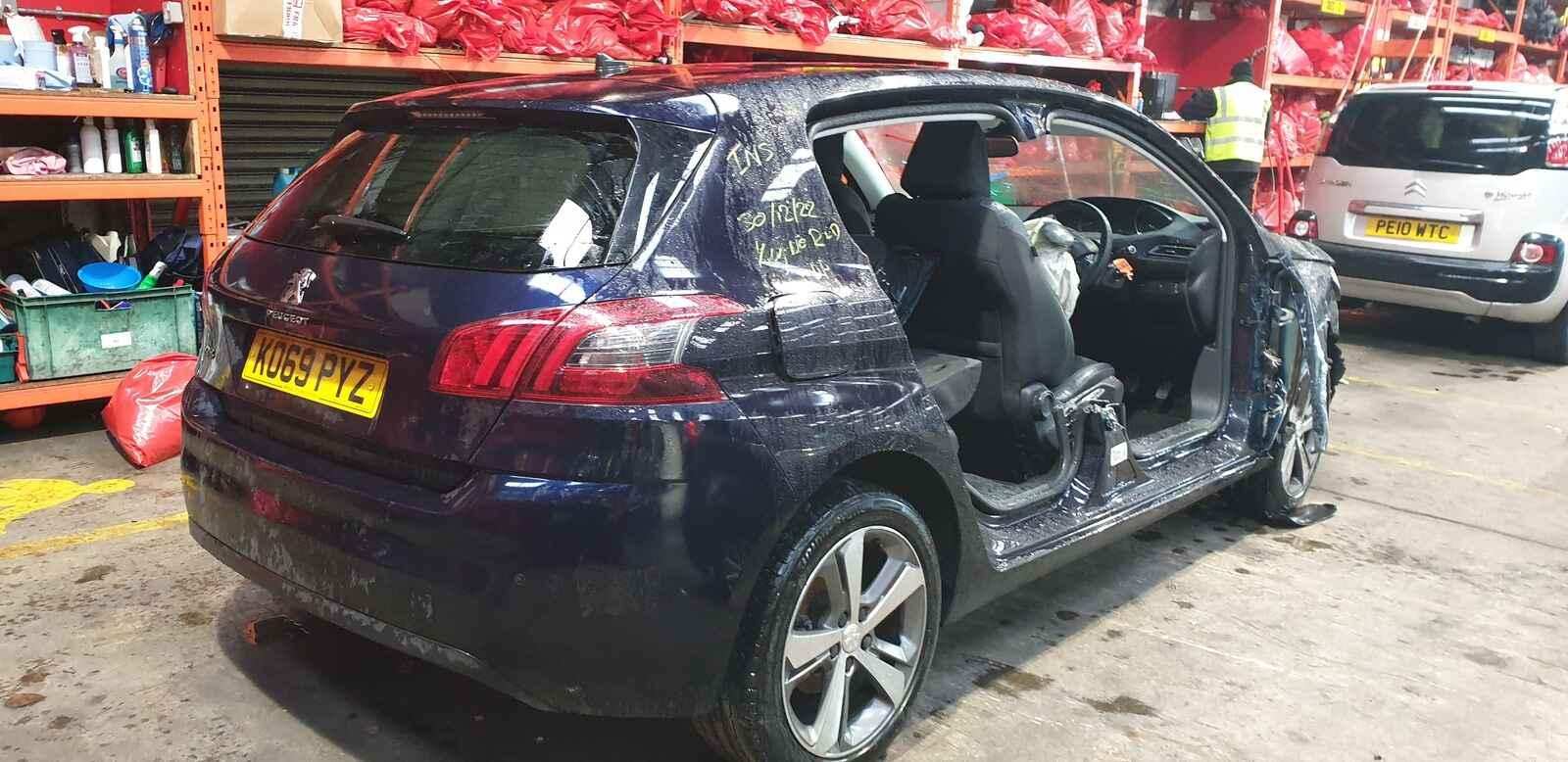 View Auto part Peugeot 308 2020 5 Door Hatchback Breaking