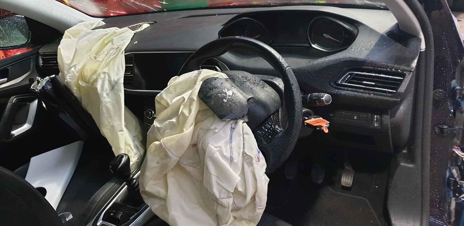 View Auto part Peugeot 308 2020 5 Door Hatchback Breaking