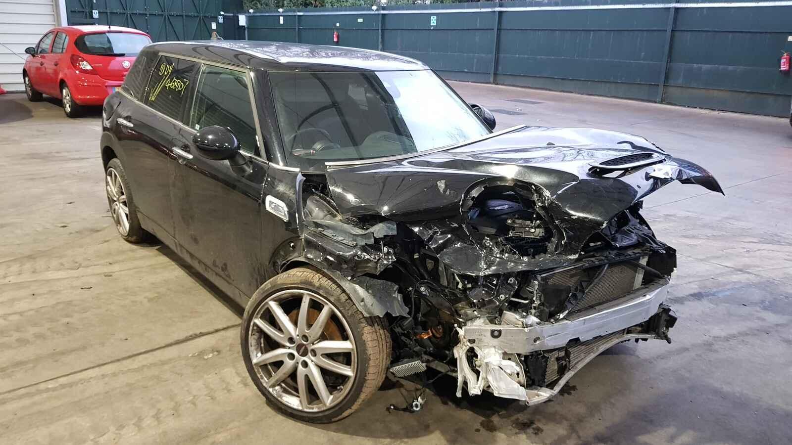 Image for a Mini (bmw) Clubman 2018 5 Door Estate Breaking