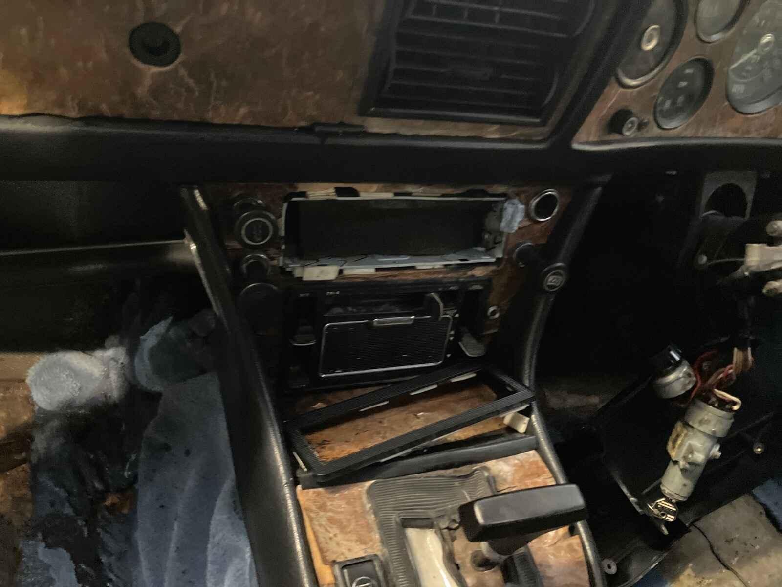 Triumph Stag 1970 2 Door Convertible Breaking View Auto part Triumph Stag 1970 2 Door Convertible Breaking