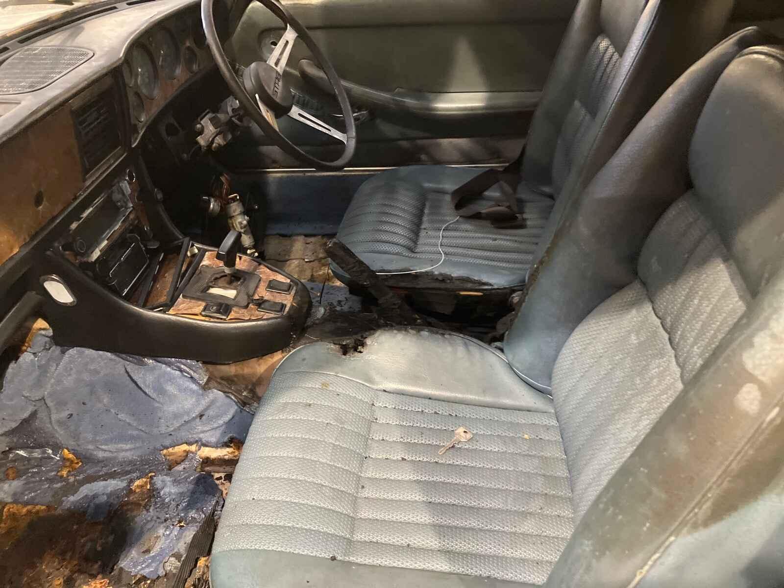 Triumph Stag 1970 2 Door Convertible Breaking View Auto part Triumph Stag 1970 2 Door Convertible Breaking