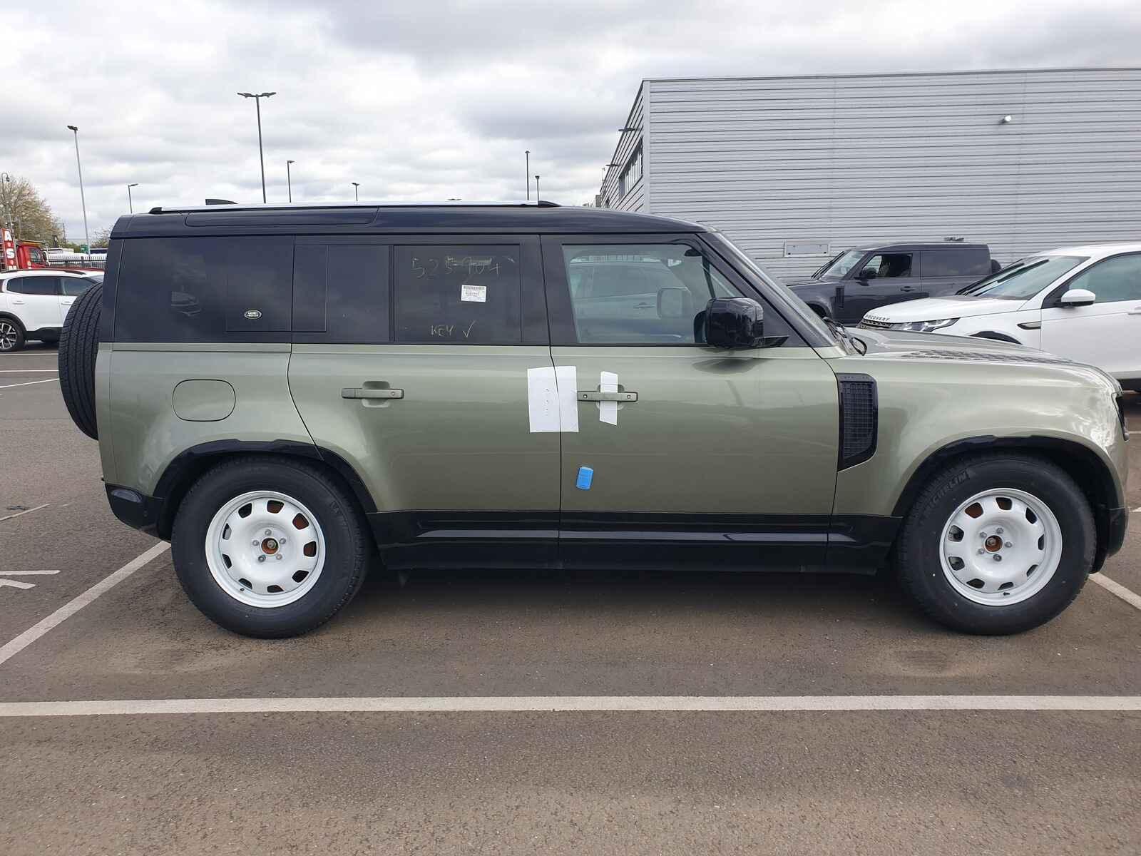 Land Rover Defender 2024 5 Door Estate Breaking View Auto part Land Rover Defender 2024 5 Door Estate Breaking
