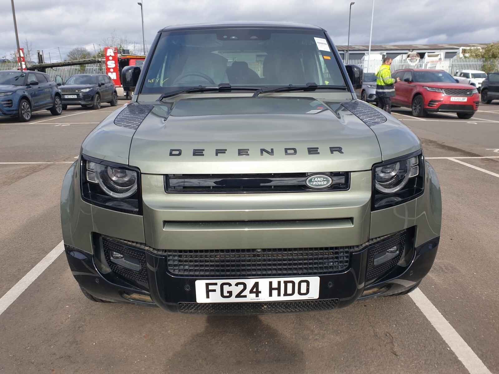 Land Rover Defender 2024 5 Door Estate Breaking View Auto part Land Rover Defender 2024 5 Door Estate Breaking
